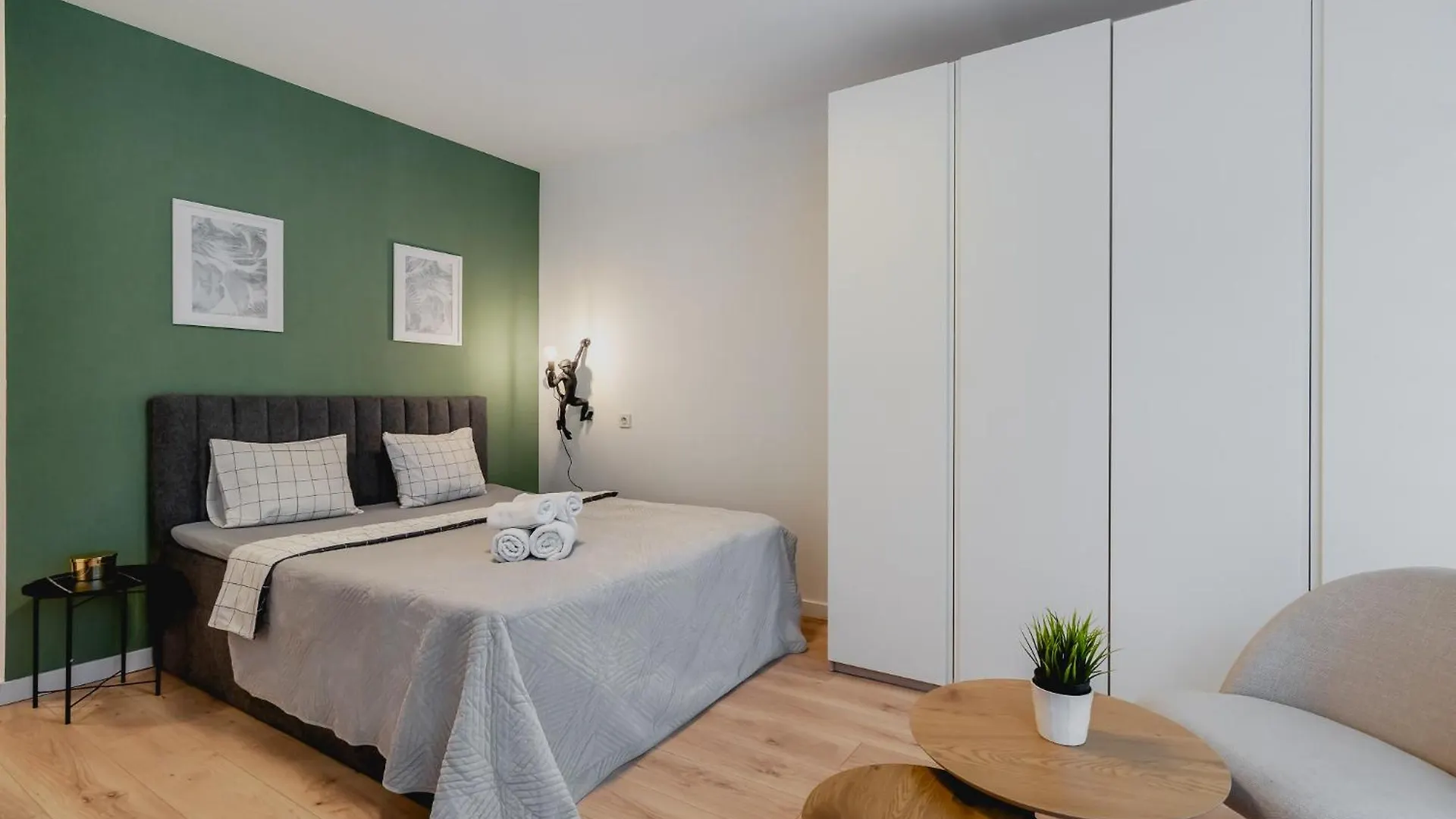 Appartement Urban Chic - City Center - Luxury Warsaw Stays - Towarowaab Street